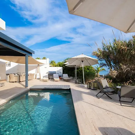 Frontline 6 Bdrm Luxury W Access Lejlighed Marbella