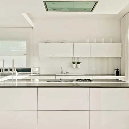 Lejlighed Frontline 6 Bdrm Luxury W Access *