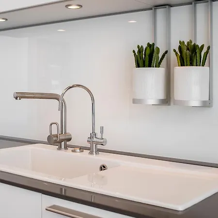 Frontline 6 Bdrm Luxury W Access Marbella